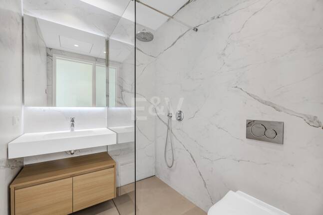 Duplex-Penthouse mit Rooftop-Plunge-Pool und Panoramablick auf das Meer