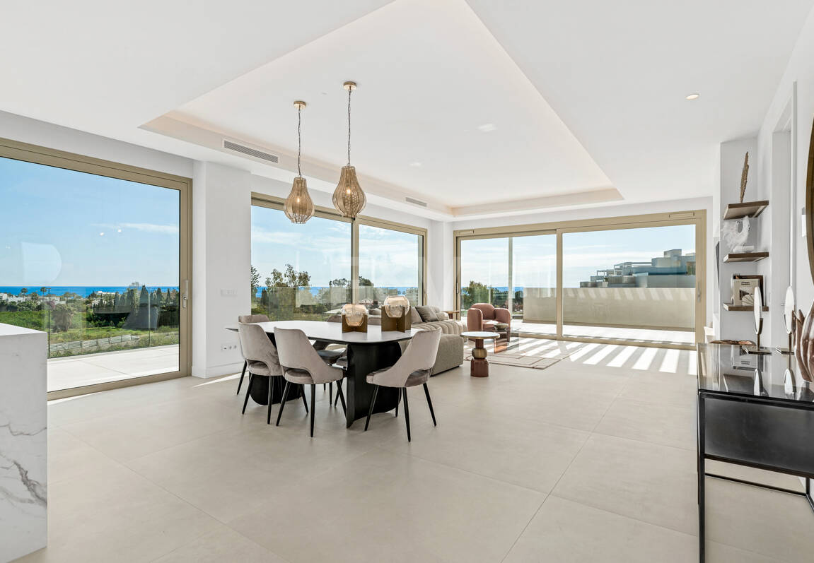 Duplex-Penthouse mit Rooftop-Plunge-Pool und Panoramablick auf das Meer