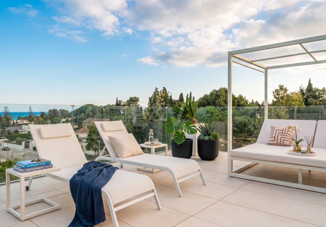 Duplex Penthouse w Benalus z Rooftop Plunge Pool i widoki na morze