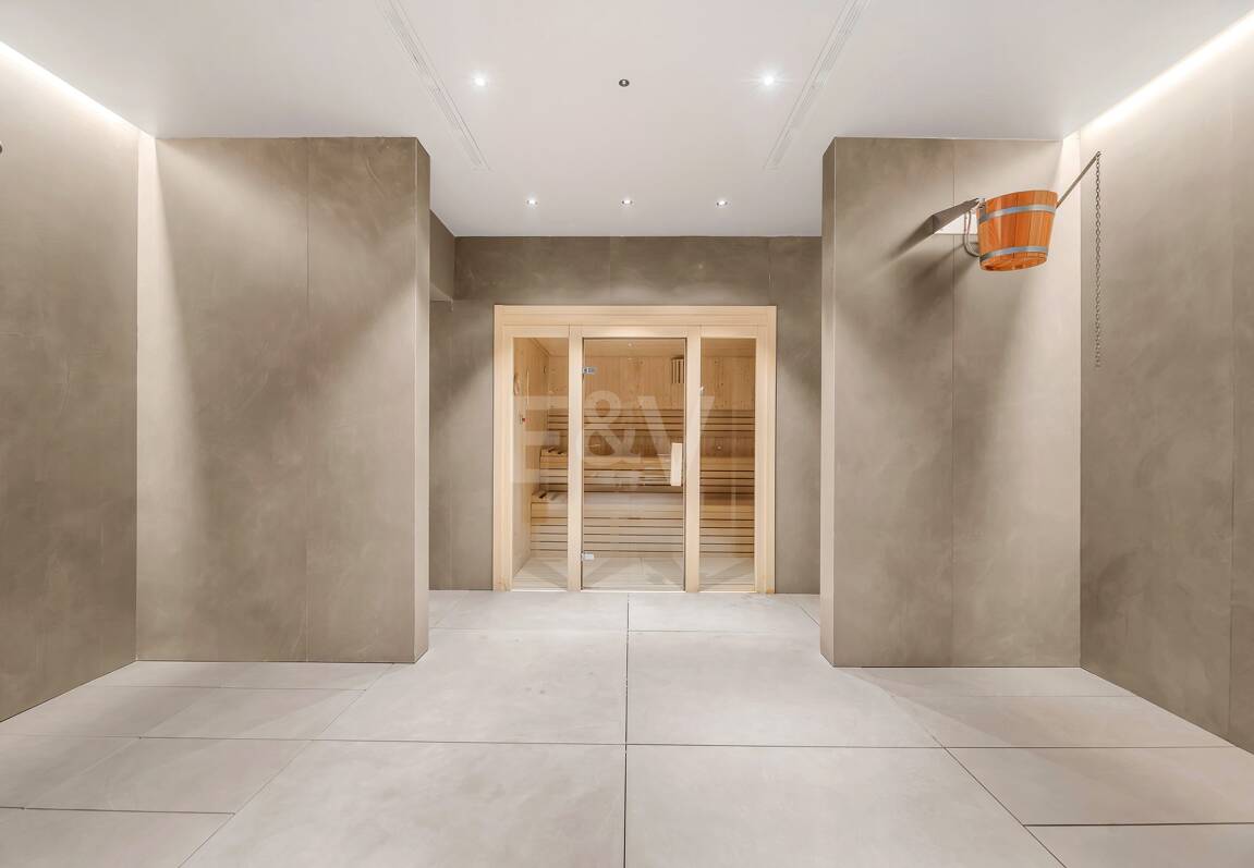 Duplex-Penthouse mit Rooftop-Plunge-Pool und Panoramablick auf das Meer