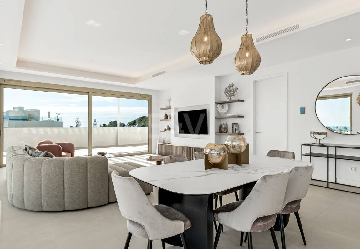 Duplex-Penthouse mit Rooftop-Plunge-Pool und Panoramablick auf das Meer