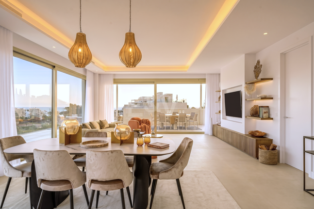 Duplex Penthouse w Benalus z Rooftop Plunge Pool i widoki na morze