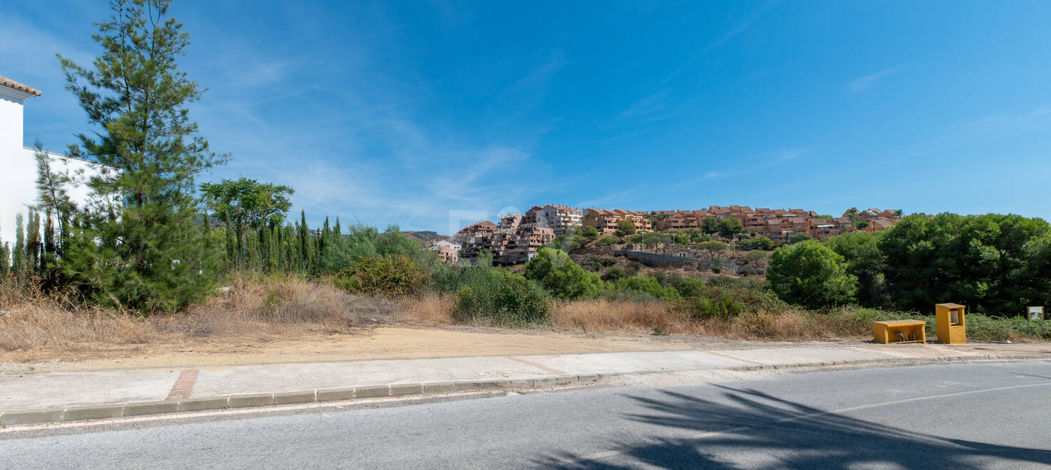 Grundstück mit Bauprojekt in erster Linie am Golfplatz Santa María