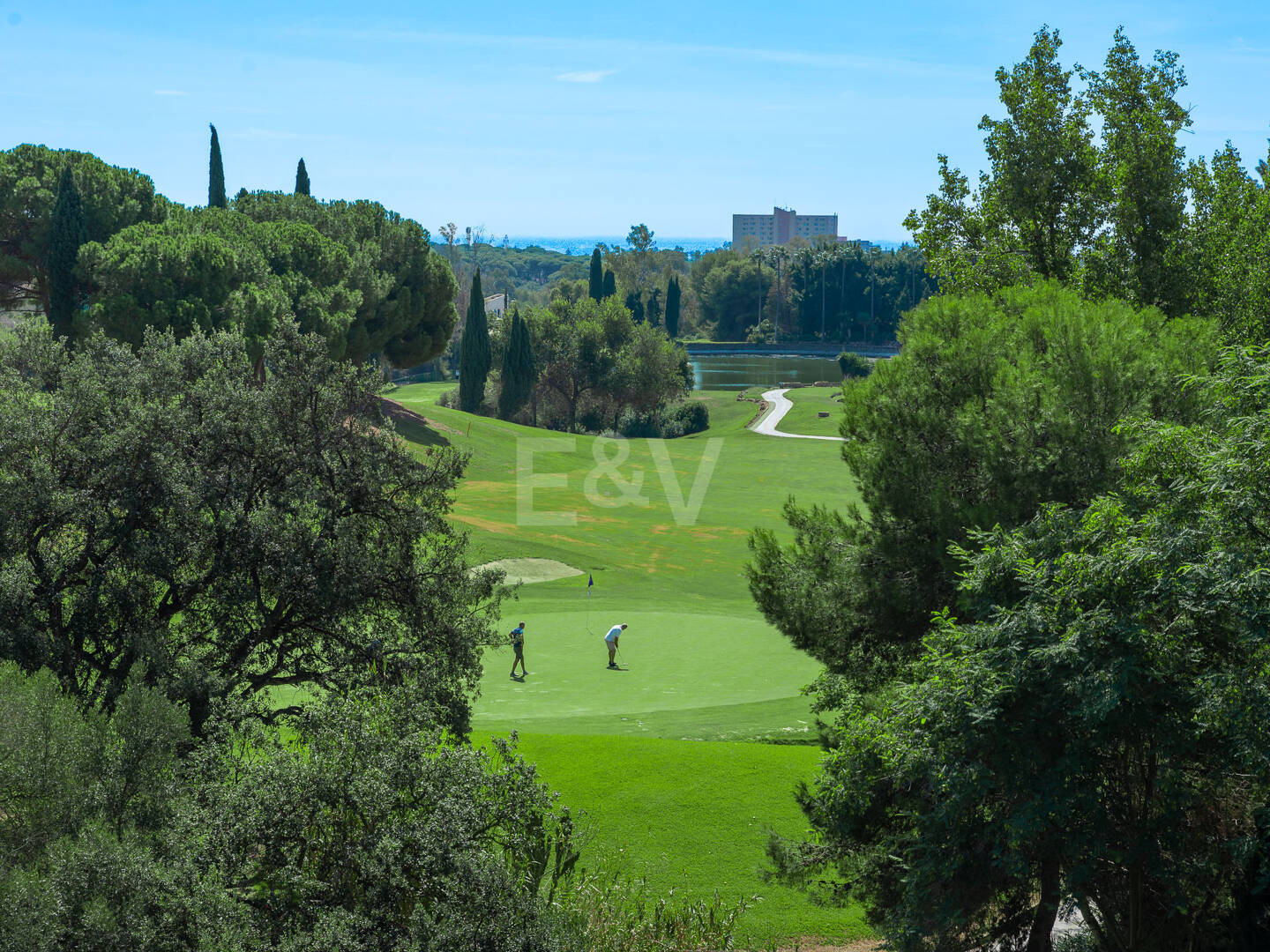 Terrain à Elviria avec Villa Projet en première ligne de Santa María Golf