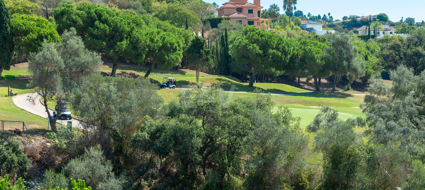 Grundstück mit Bauprojekt in erster Linie am Golfplatz Santa María