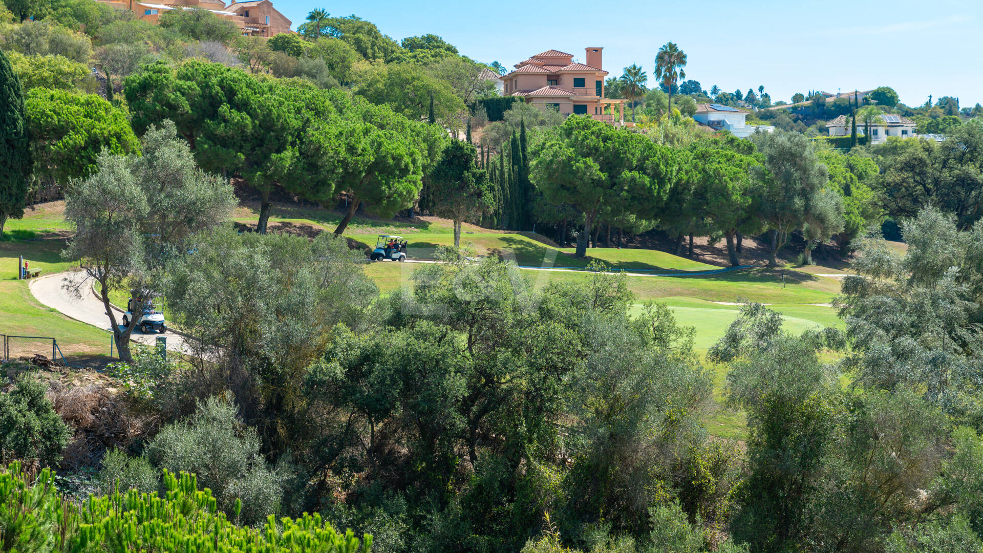 Grundstück mit Bauprojekt in erster Linie am Golfplatz Santa María