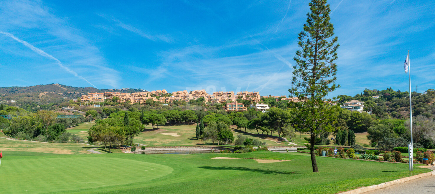 Hotell nära Elviria with Villa Project on the Frontline of Santa María Golf