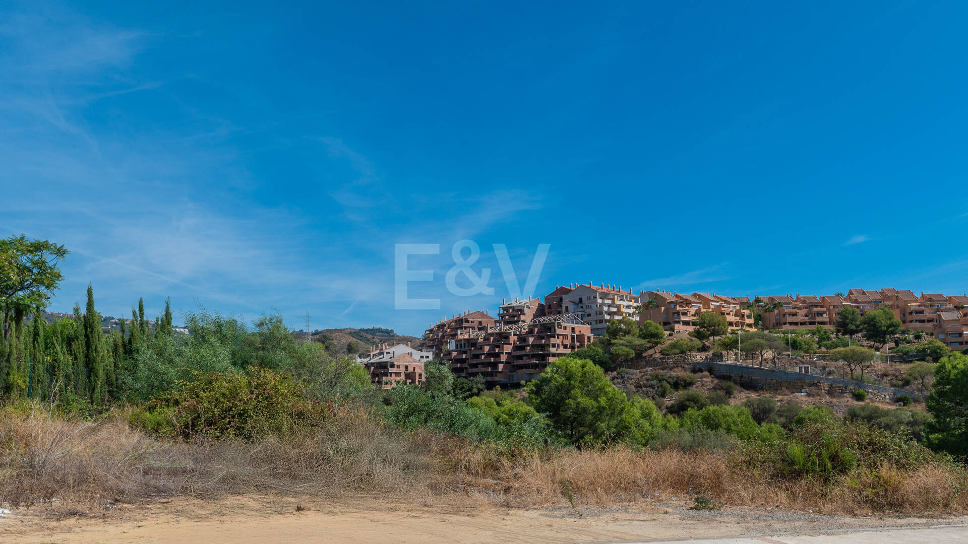 Terrain à Elviria avec Villa Projet en première ligne de Santa María Golf