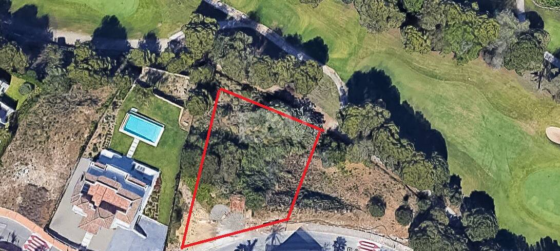 Grundstück mit Bauprojekt in erster Linie am Golfplatz Santa María