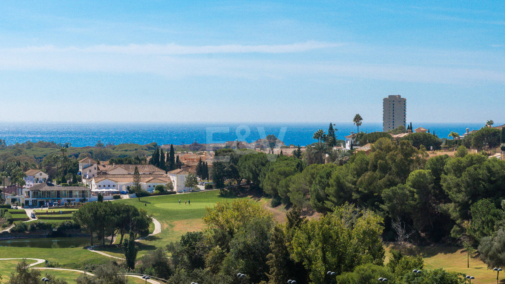 Terrain à Elviria avec Villa Projet en première ligne de Santa María Golf