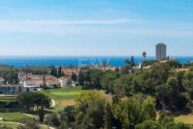 Grundstück mit Bauprojekt in erster Linie am Golfplatz Santa María