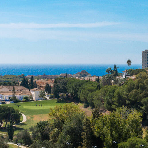 Grundstück mit Bauprojekt in erster Linie am Golfplatz Santa María