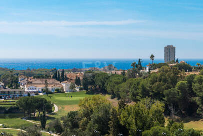 Grundstück mit Bauprojekt in erster Linie am Golfplatz Santa María