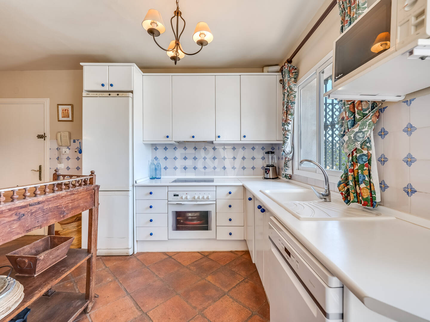 Frontline Golf 4 bedroom apartment close to amenities