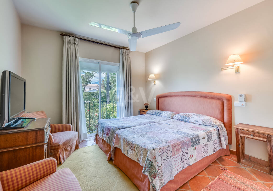 4-Schlafzimmer-Wohnung in erster Golflinie in der Nähe von Annehmlichkeiten