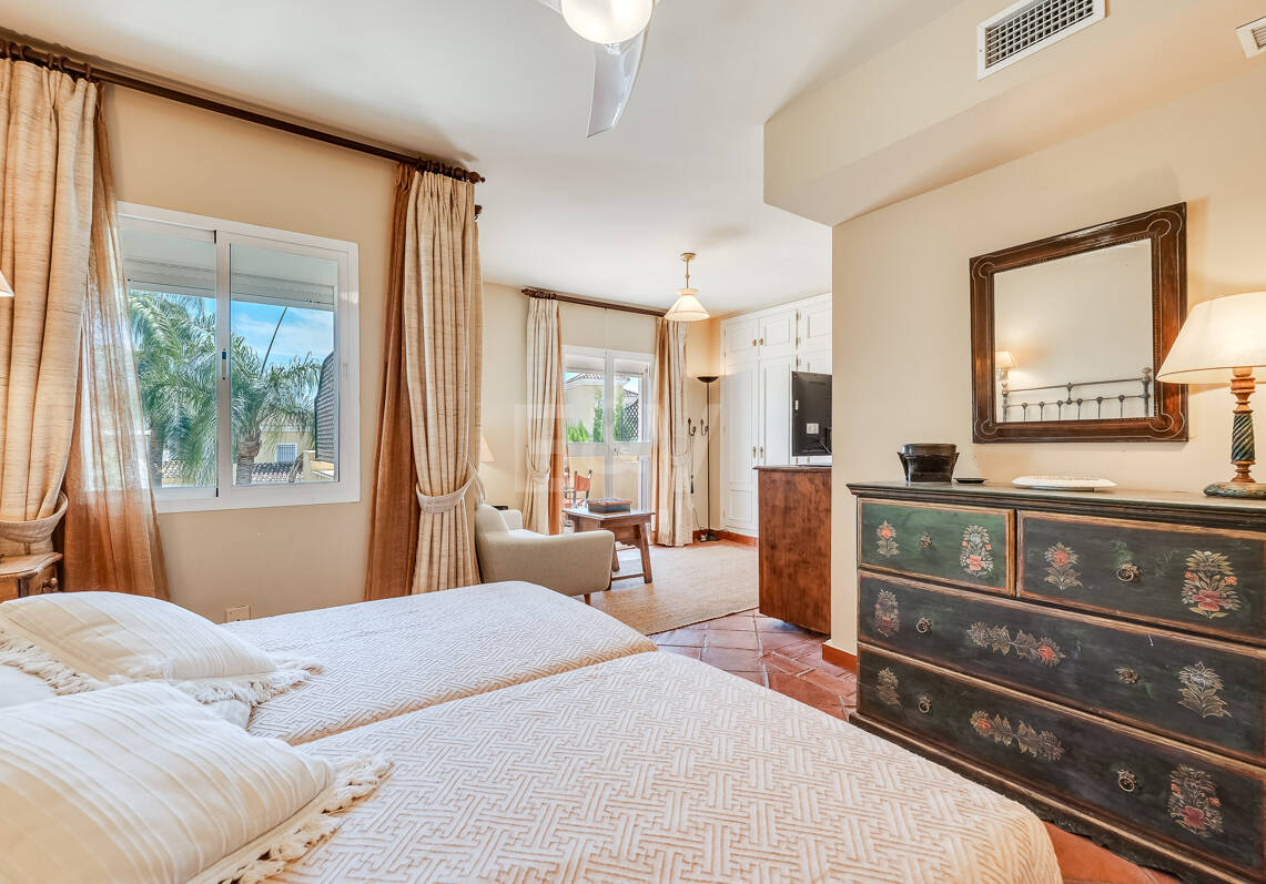 4-Schlafzimmer-Wohnung in erster Golflinie in der Nähe von Annehmlichkeiten