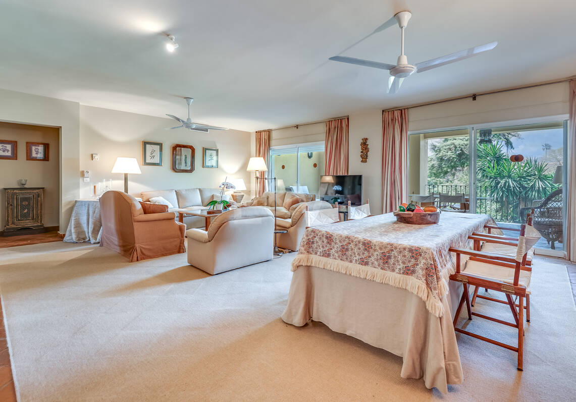 4-Schlafzimmer-Wohnung in erster Golflinie in der Nähe von Annehmlichkeiten
