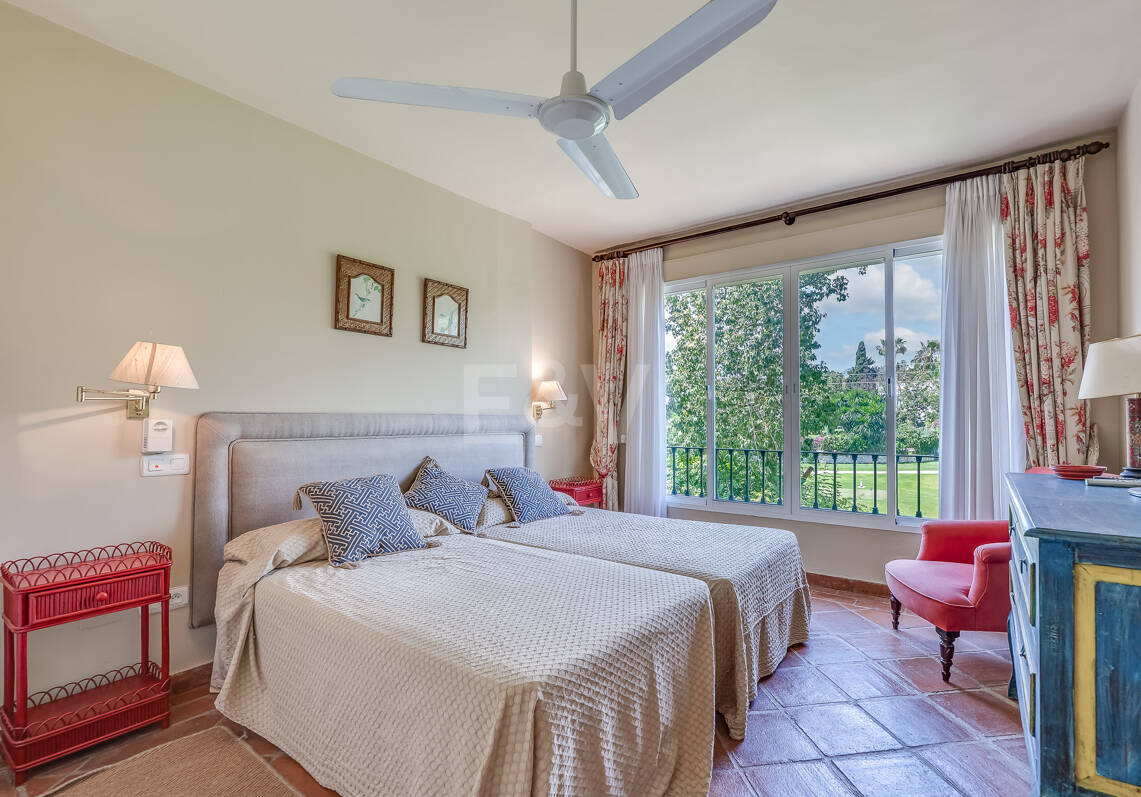 4-Schlafzimmer-Wohnung in erster Golflinie in der Nähe von Annehmlichkeiten