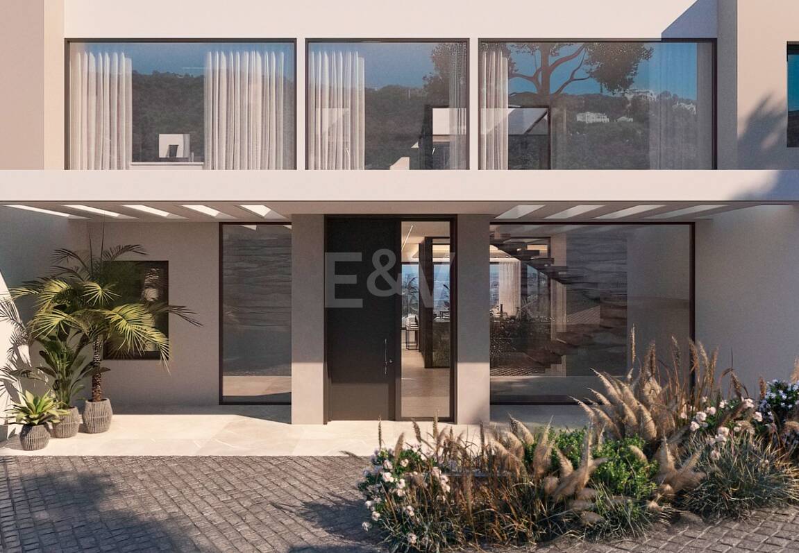 Modernt arkitektoniskt mästerverk inbäddat i exklusiva Benahavis enklav!