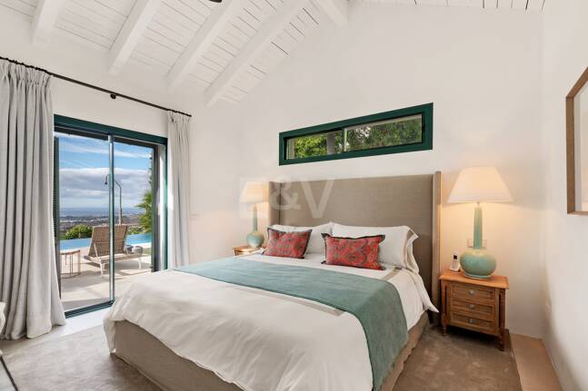 Elegancka willa z panoramicznymi widokami na morze w prestiżu El Madroñal, Benahavís