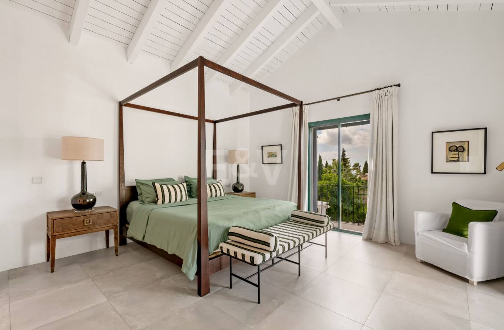 Elegancka willa z panoramicznymi widokami na morze w prestiżu El Madroñal, Benahavís