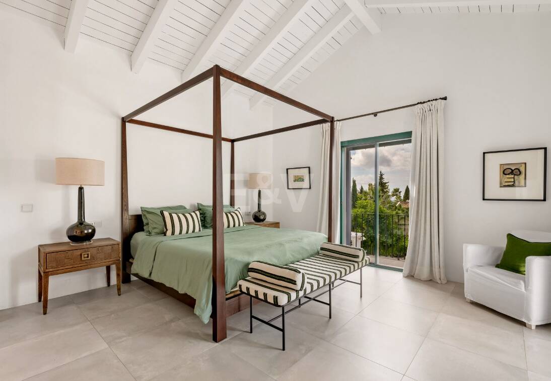 Elegancka willa z panoramicznymi widokami na morze w prestiżu El Madroñal, Benahavís