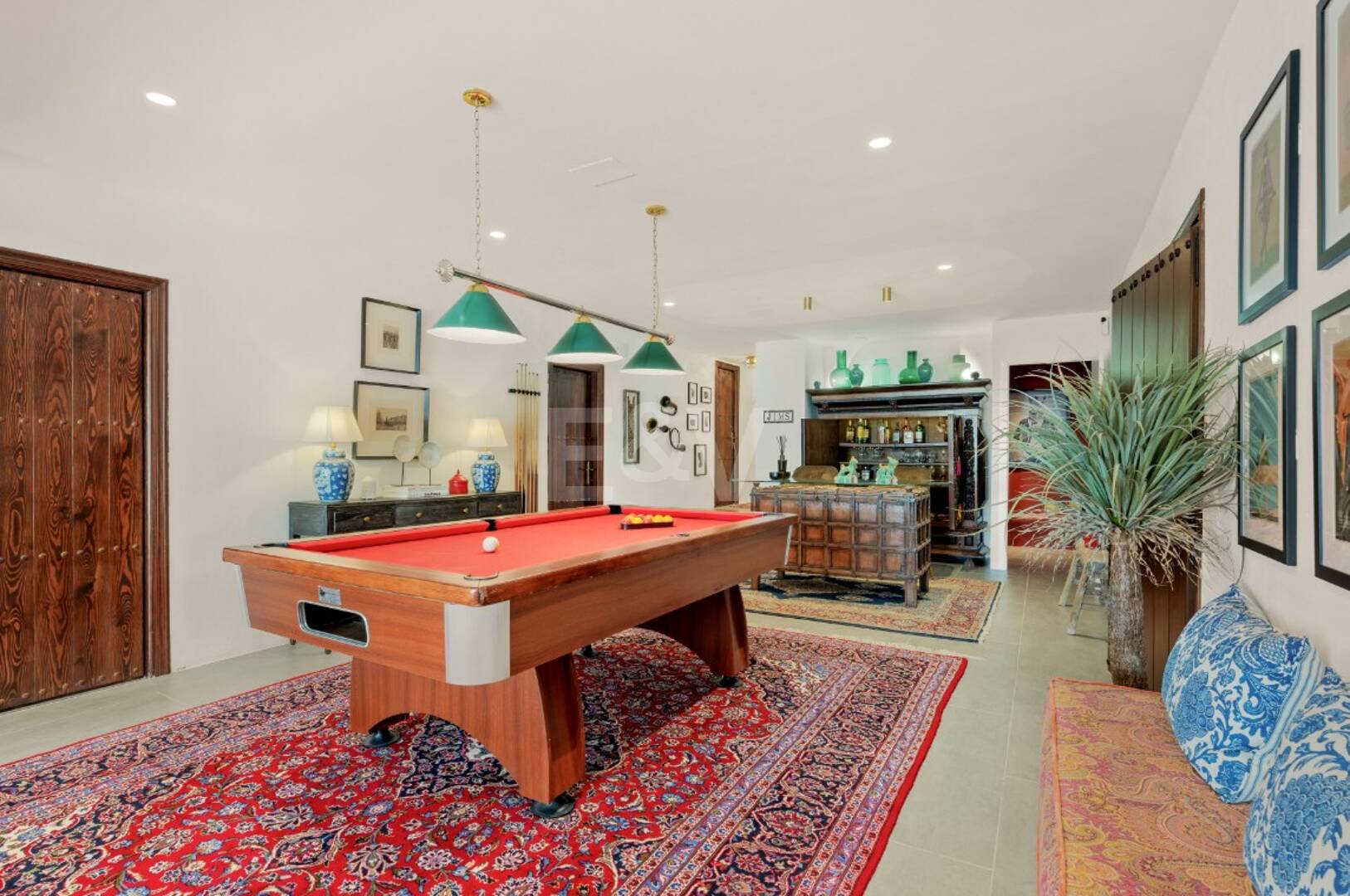 Elegancka willa z panoramicznymi widokami na morze w prestiżu El Madroñal, Benahavís