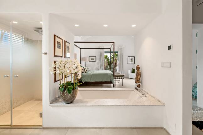 Elegancka willa z panoramicznymi widokami na morze w prestiżu El Madroñal, Benahavís