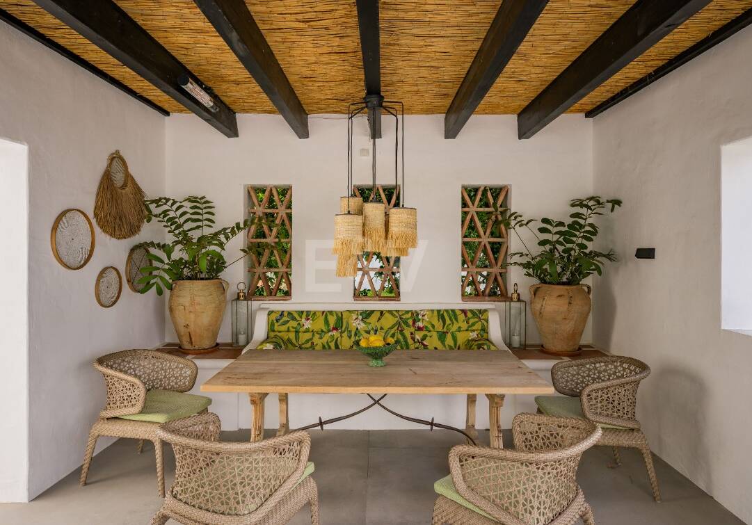 Elegant Villa med panoramautsikt över havet i prestigefylld El Madroñal, Benahavís