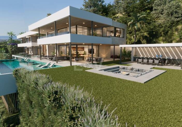 Prächtiges modernes Herrenhaus mit Panoramablick auf die Küste