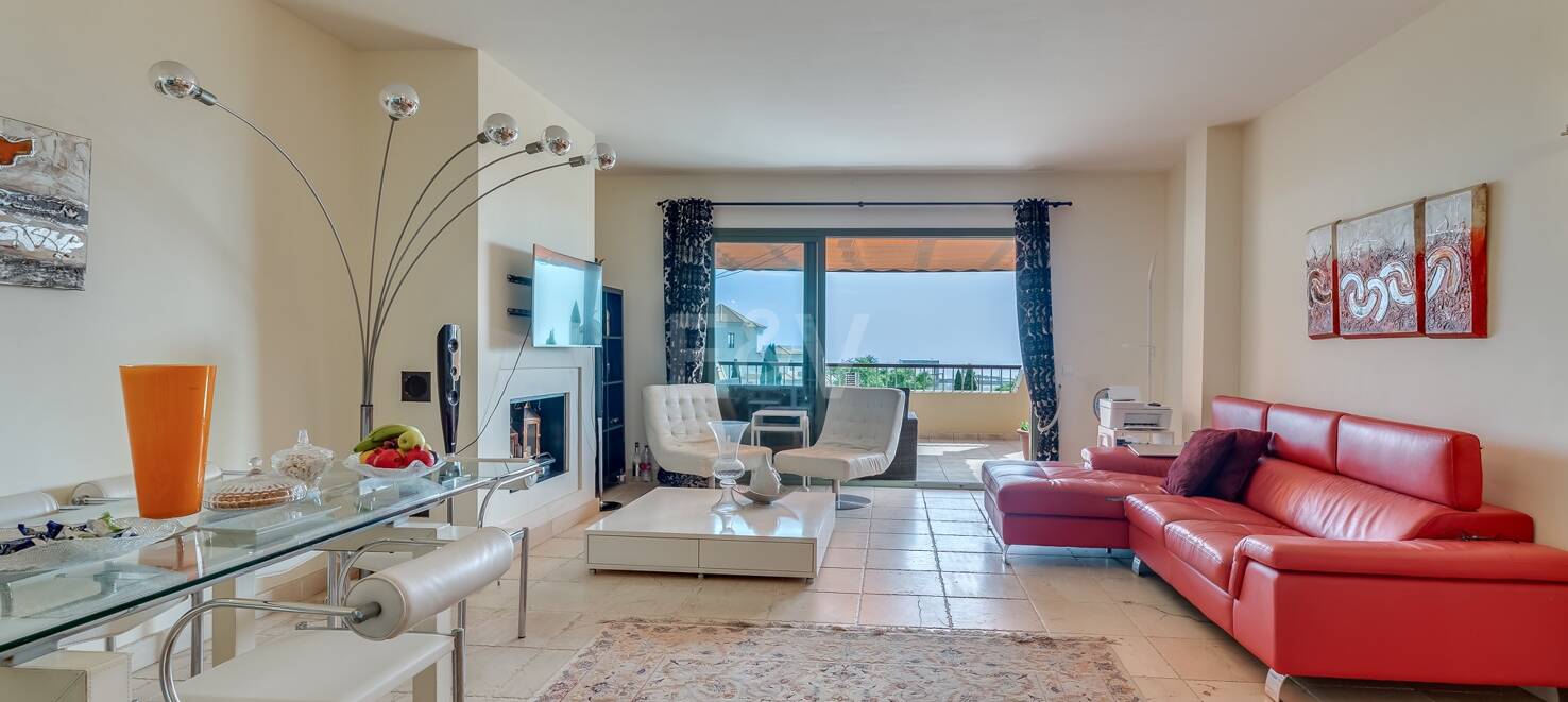 Penthouse with excellent views in Flamingos