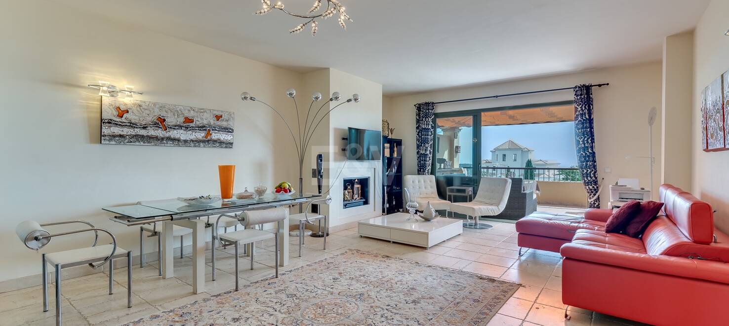 Penthouse with excellent views in Flamingos