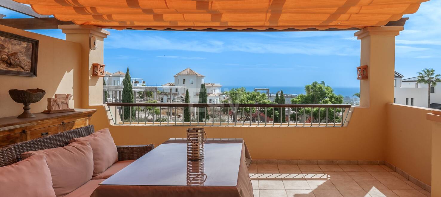 Penthouse with excellent views in Flamingos