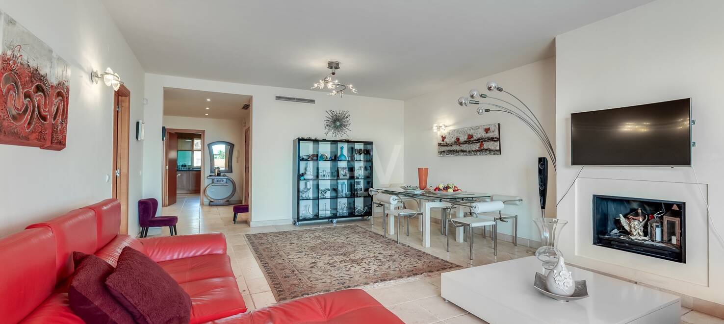 Penthouse with excellent views in Flamingos
