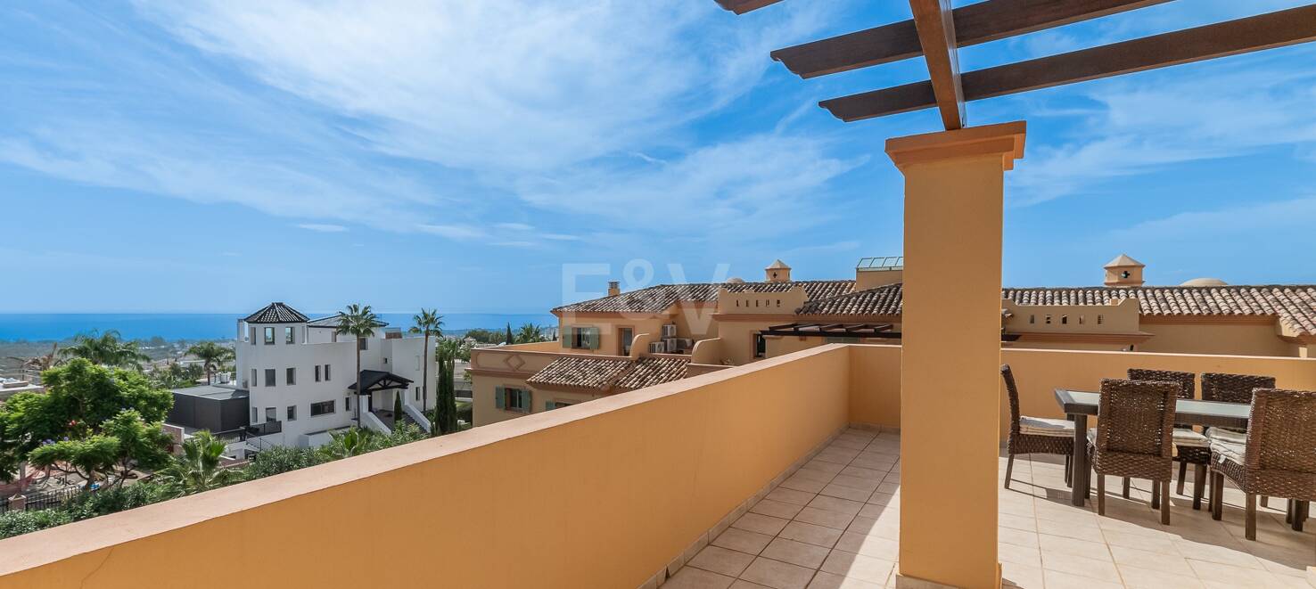 Penthouse with excellent views in Flamingos