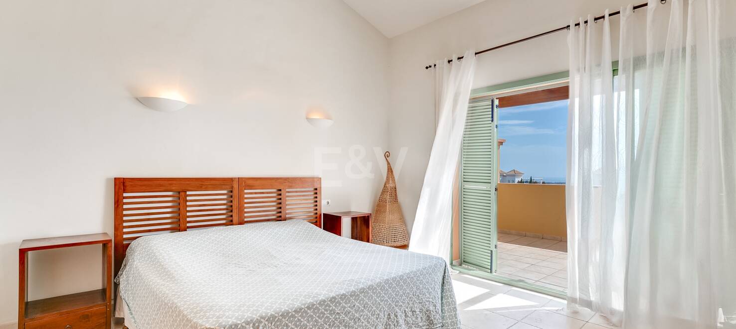 Penthouse with excellent views in Flamingos