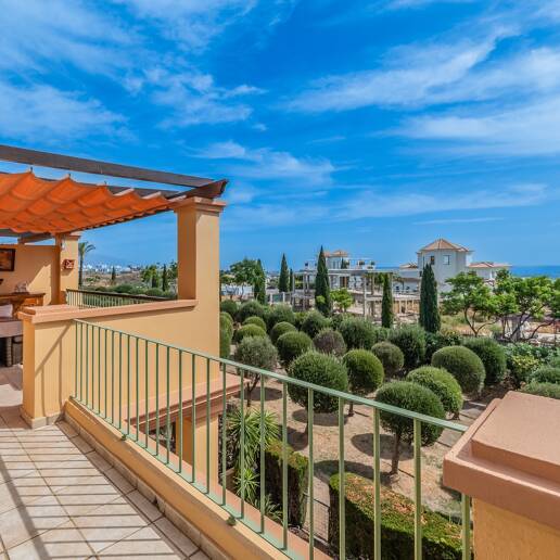 Penthouse with excellent views in Flamingos