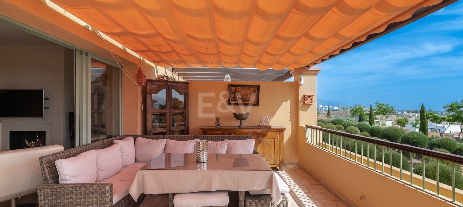 Penthouse with excellent views in Flamingos