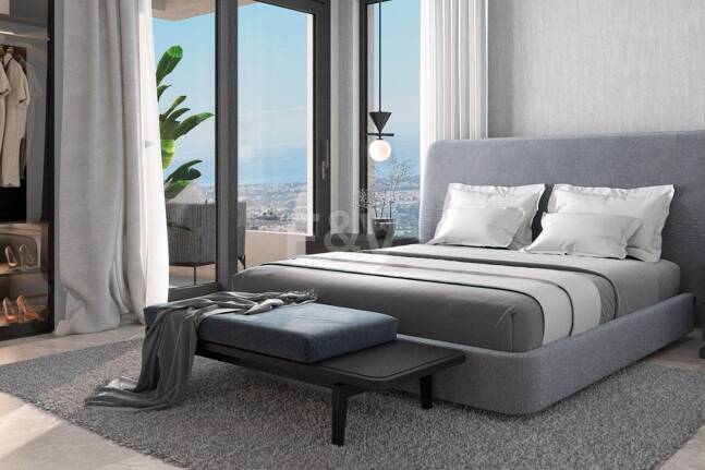 Modern gem within a green setting in El Madroñal