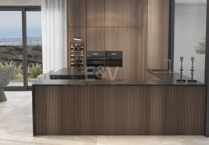 Modern gem within a green setting in El Madroñal