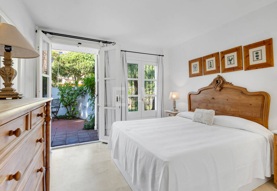 Garden Apartment Steps from the Sea