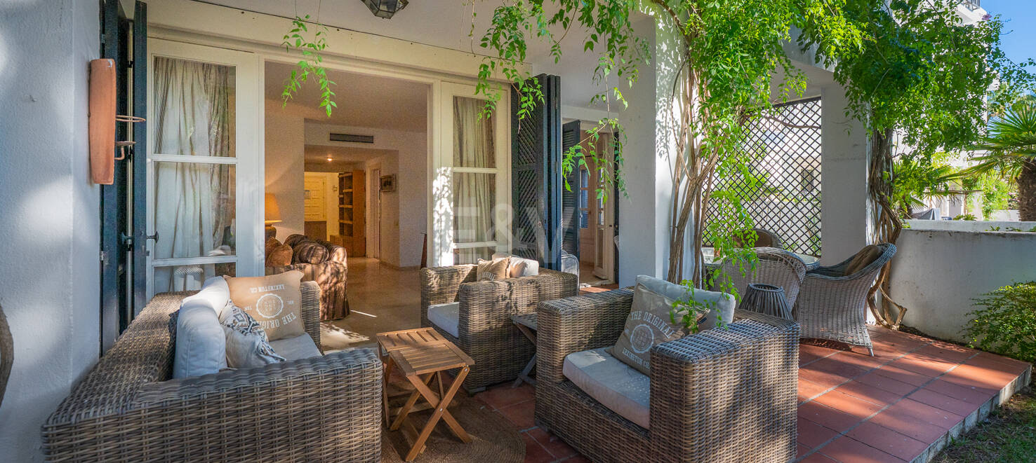 Ground Floor Apartment with Private Garden Steps from the Sea