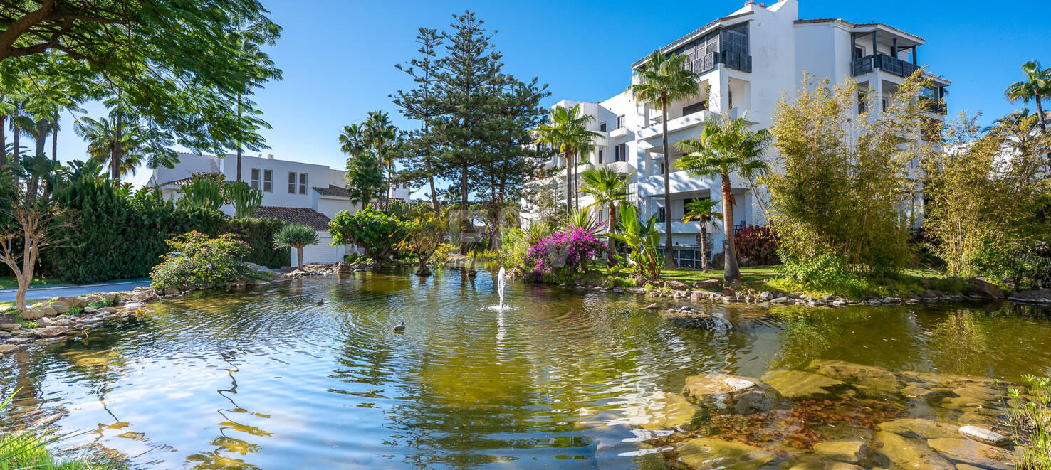 Ground Floor Apartment with Private Garden Steps from the Sea