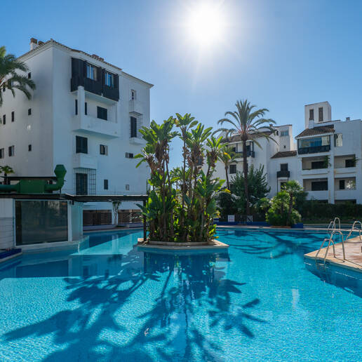 Ground Floor Apartment with Private Garden Steps from the Sea