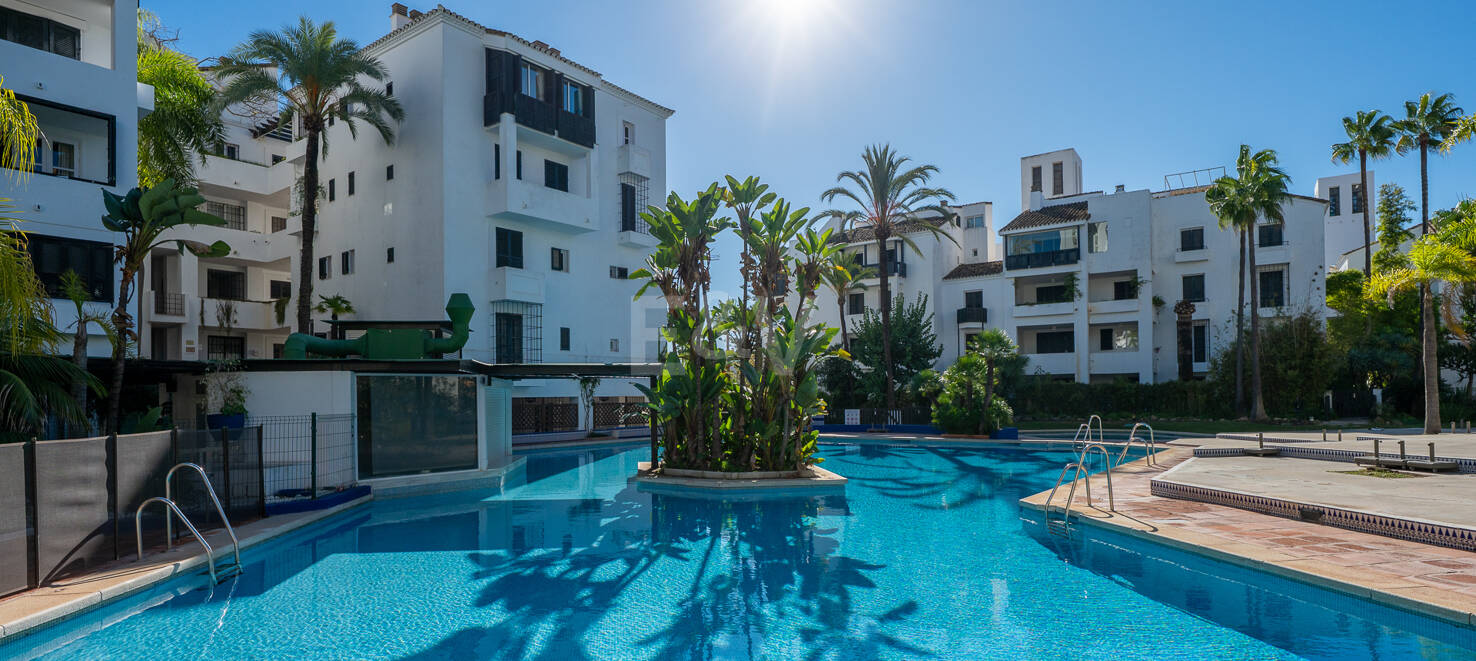 Ground Floor Apartment with Private Garden Steps from the Sea