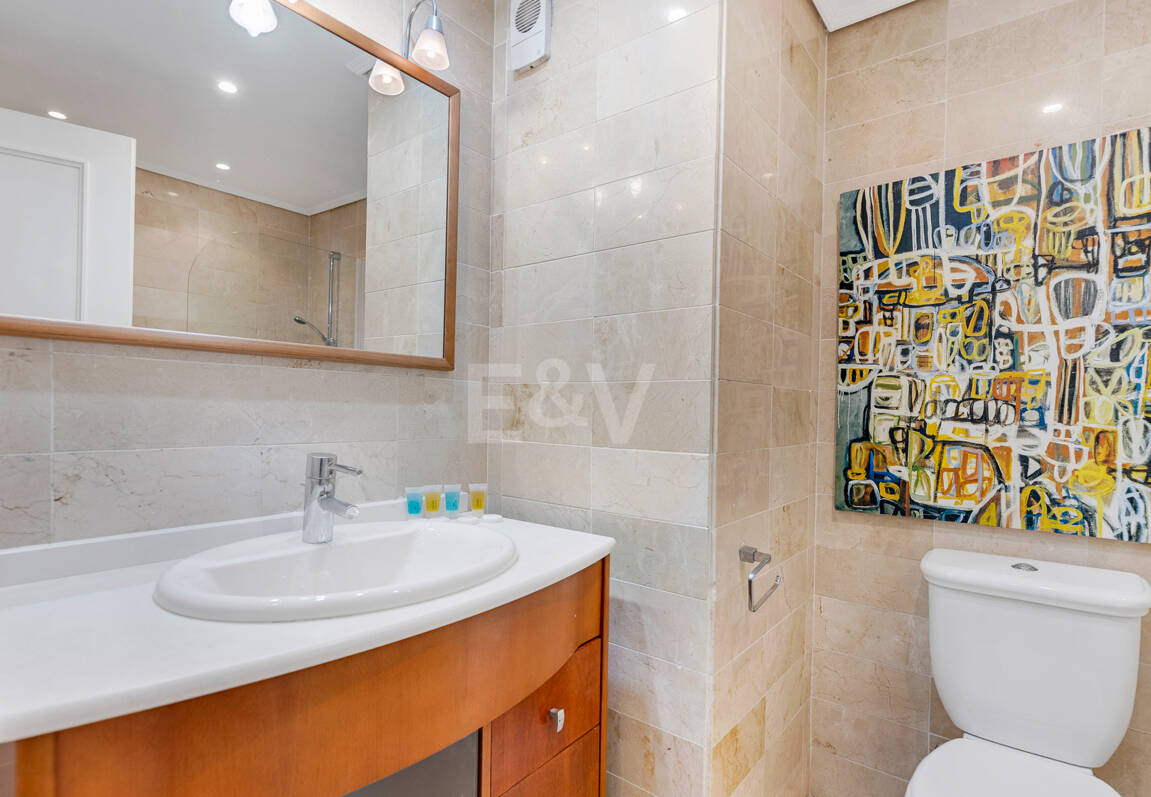 Garden Apartment Steps from the Sea