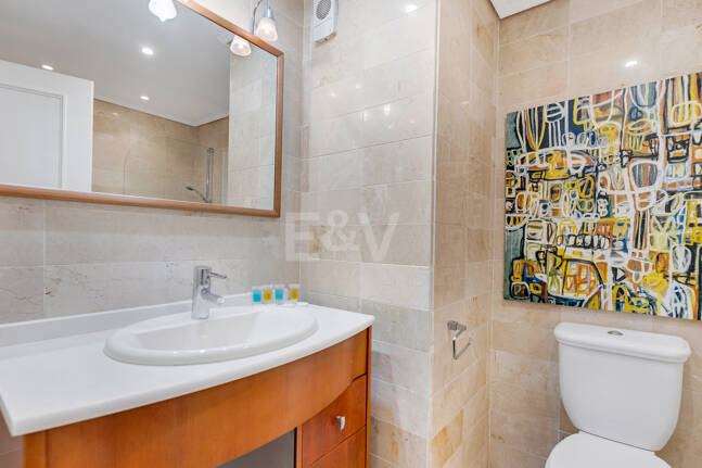 Garden Apartment Steps from the Sea