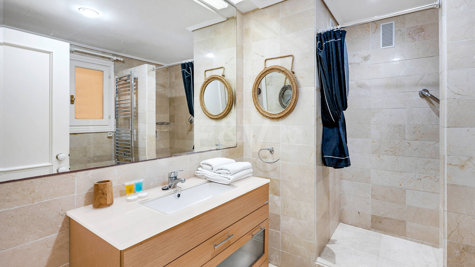 Garden Apartment Steps from the Sea