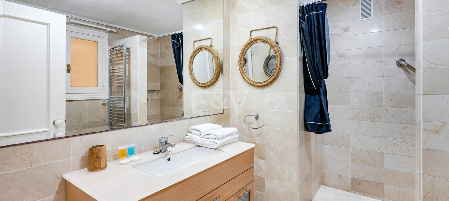 Ground Floor Apartment with Private Garden Steps from the Sea