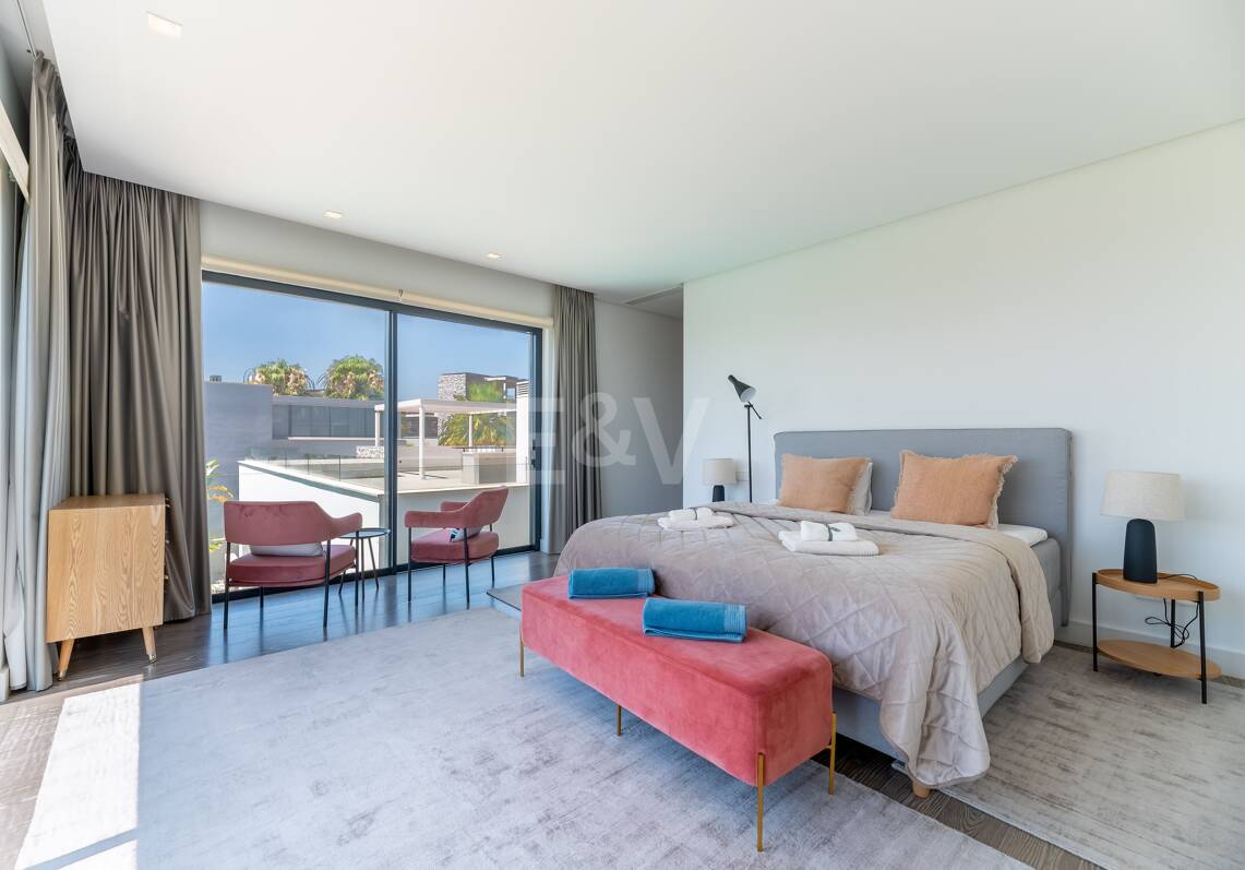 Moderne Villa mit fantastischem Meerblick neben dem Golfplatz